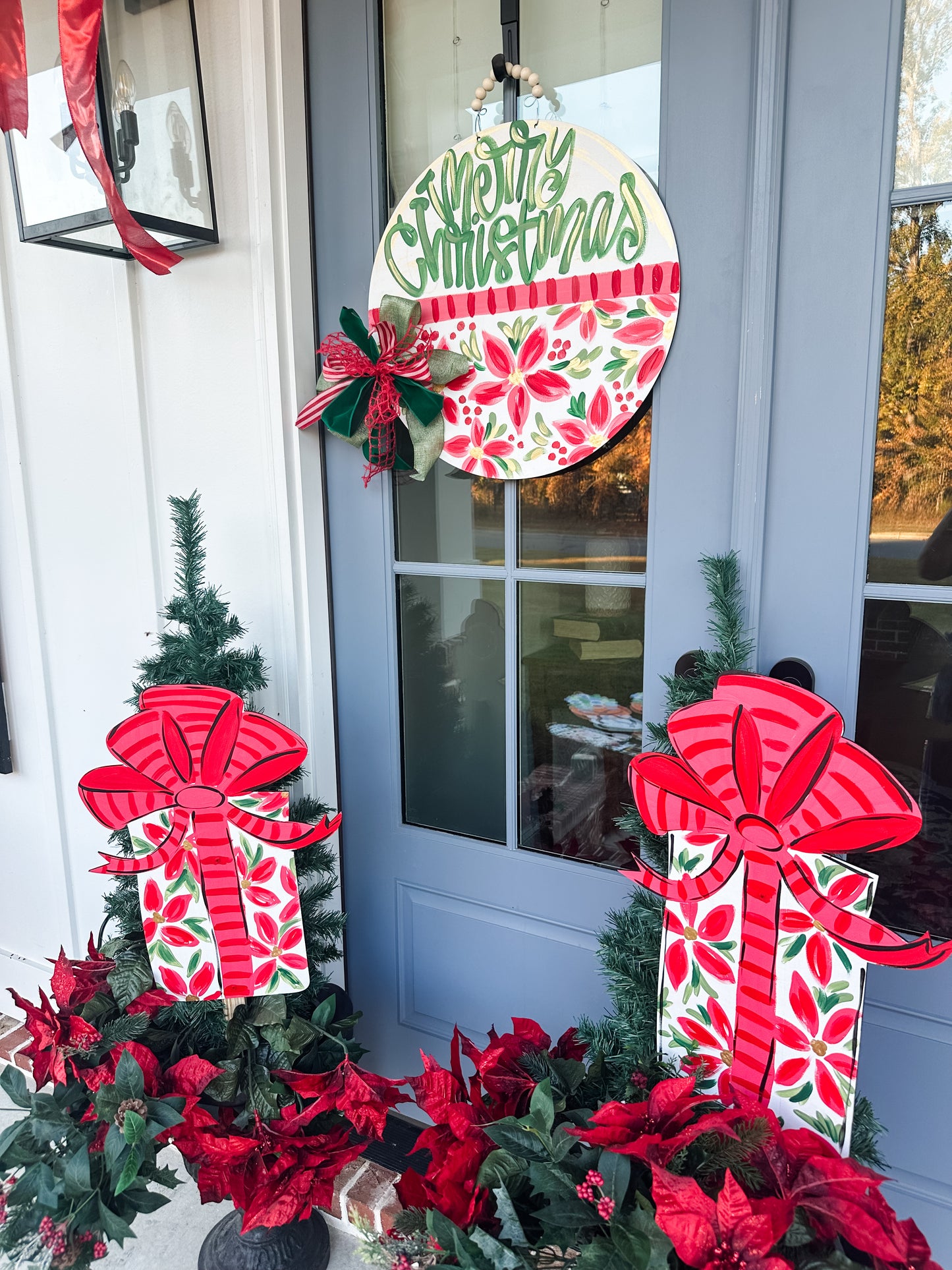 Poinsettia Round (personalization optional)